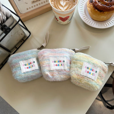 All Seasons Customized Color Mini Plush Cosmetic Bag for Women Portable and Compact