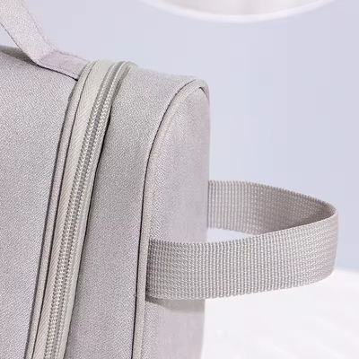 Customized Color Polyester Hanging Toiletry Bag Perfect for Women's Daily Life Needs