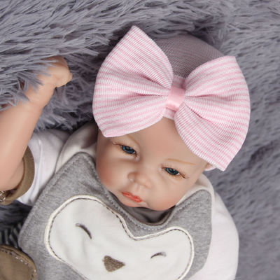 2022 Knitted Wool Baby Hat with Big Bow in Customized Color and Pattern Knitted