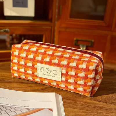 Private Label Make Up Bags with Checked Printing Recycled Polyester Travel Cosmetic Bag
