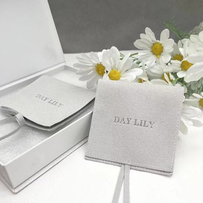 Custom Suede Jewelry Pouch Luxury Packaging for Environmentally Friendly Bracelets