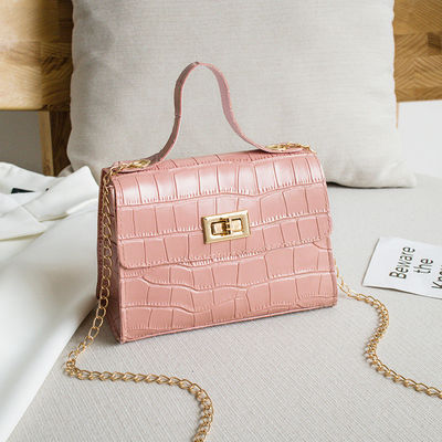 Customized Color Crocodile Pattern Handbag with Zipper Closure and Luxury Design