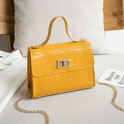 Customized Color Crocodile Pattern Handbag with Zipper Closure and Luxury Design