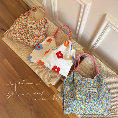 Polyester Lining Ins Large Capacity Floral Beach Canvas Bag for Eco-Friendly Shopping