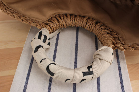 Custom Logo Accepted Silk Scarf Travel Holiday Bag with Portable Straw Woven Material