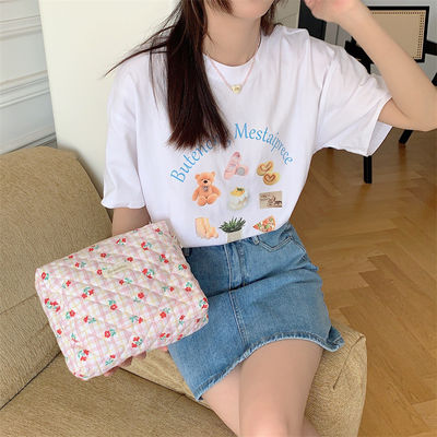 Custom Quilted Cotton Makeup Bag Fashionable Handmade Toiletry Bag with Zipper Closure