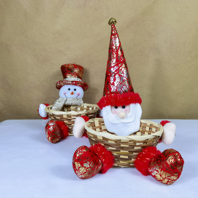 Acceptable OEM/ODM Customized Christmas Desktop Decoration Candy Basket for Home Gift