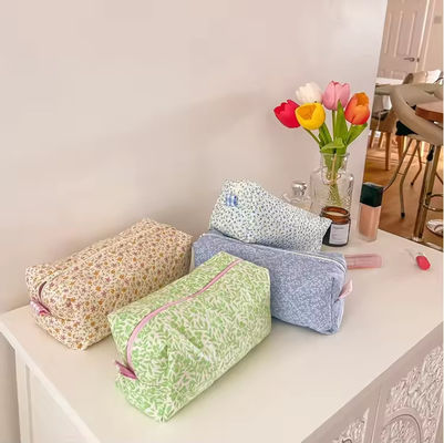 Zipper Closure Floral Cosmetic Bag for Toiletry Travel Customized Logo Summer Design