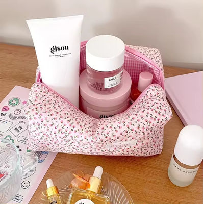 Zipper Closure Floral Cosmetic Bag for Toiletry Travel Customized Logo Summer Design
