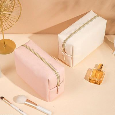 Zipper Closure Vegan Leather Toiletry Bag in Customized Color for Travel and Cosmetics