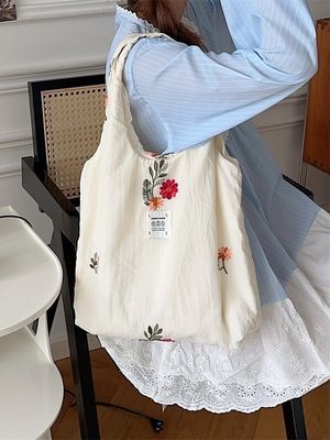 College Student Shoulder Bag Large Capacity Tote Bag with Cute Flower Print Design