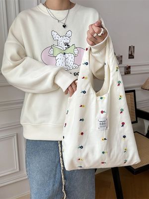 College Student Shoulder Bag Large Capacity Tote Bag with Cute Flower Print Design