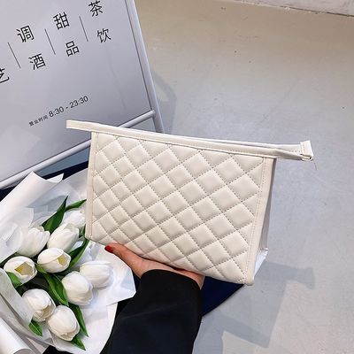 Polyester Cloth Quilted Travel Cosmetic Bags for Your Custom Logo Puffy Puffer Needs