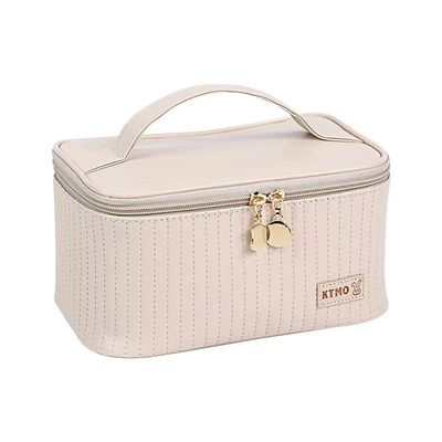 Daily Travel Cosmetic Pouch Custom Leather Makeup Bag for Toiletries and Cosmetics