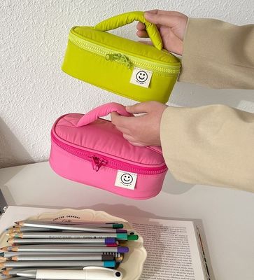 Customized Pattern Korean Polyester Makeup Bag for Spring Storage Delivery in 15 Days