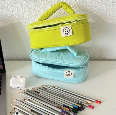 Customized Pattern Korean Polyester Makeup Bag for Spring Storage Delivery in 15 Days