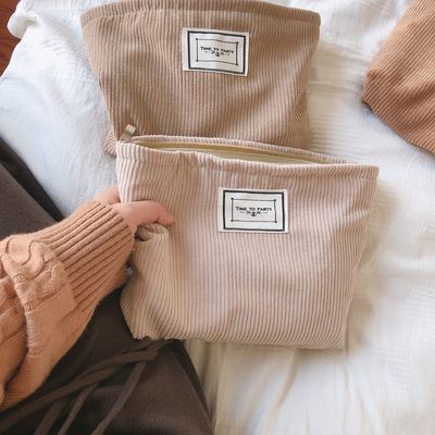 Newest Fashinable Corduroy Makeup Zipper Pouch Toiletry Bag Newest Design 2021