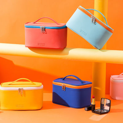 Fashion Cosmetic Bag Waterproof Makeup Bag for Latest Design Travel Women's Travels