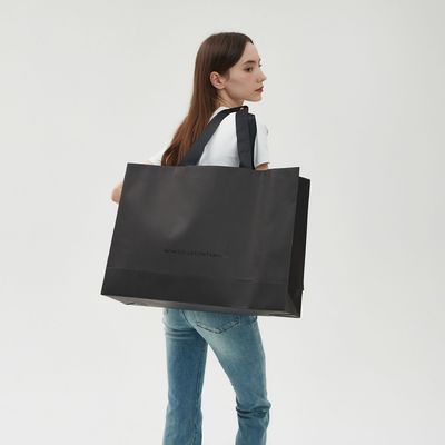 Luxury Clothing Retail Gift Shopping Black Jewellery Paper Bag With Customized Color