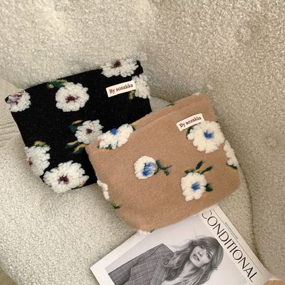 Japanese Style Embroideries Plush Storage Bag High Sense Toiletries Bag for Cosmetics