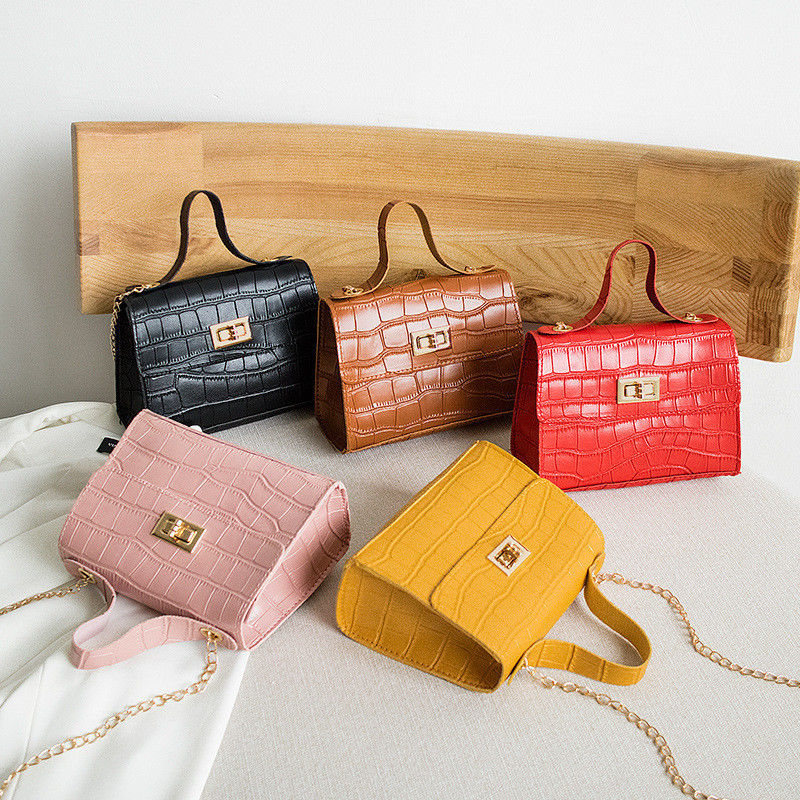 Customized Color Crocodile Pattern Handbag with Zipper Closure and Luxury Design