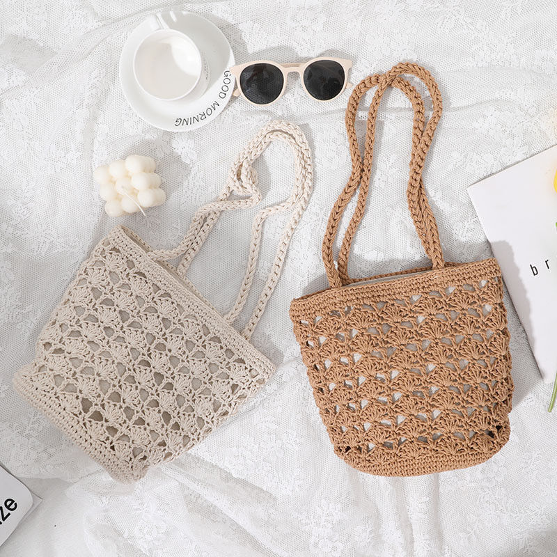 Simple Casual Lady Summer Straw Handmade Bucket Bag for Women Beach Vacation Shoulder Bag